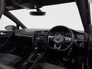 Volkswagen Golf - View 4