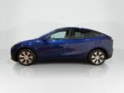Tesla Model Y - View 2