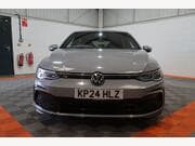 Volkswagen Golf - View 2