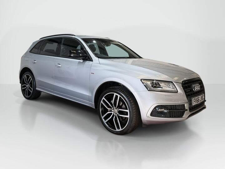 Audi Q5 - View 1